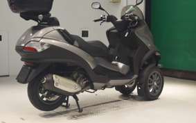 PIAGGIO MP3 250