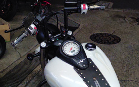 SUZUKI  INTRUDER  CLASSIC 400 YELLOW YA -STROKE W 2016 VK54A