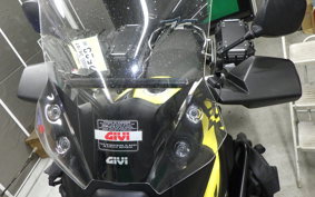 SUZUKI DL650 ( V-Strom 650 ) XTA 2018 C733A
