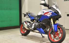 BMW F900XR 2025
