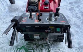 HONDA  SNOW BLOWER  MACHINE 