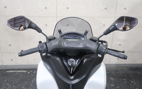 YAMAHA TRICITY 125 SE82J