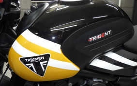 TRIUMPH TRIDENT 660 2026