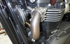 TRIUMPH SCRAMBLER 900 2025