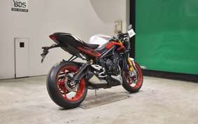 TRIUMPH STREET TRIPLE RX 2026