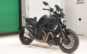 DUCATI DIAVEL 2015