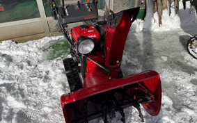 HONDA  SNOW BLOWER  MACHINE 