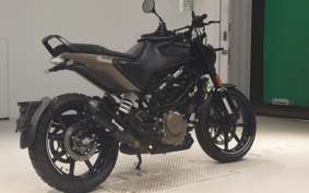HUSQVARNA SVARTPILEN 250