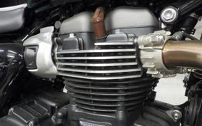 TRIUMPH STREET TWIN 2022