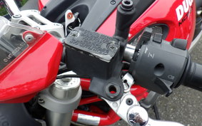 DUCATI MONSTER 696 + 2010