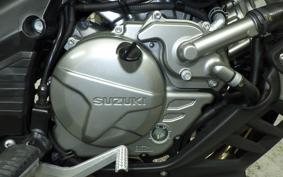 SUZUKI Vｽﾄﾛｰﾑ650XTA 2023 C733M