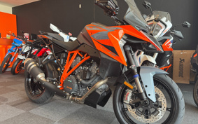 KTM 1290 SUPER DUKE GT V6940