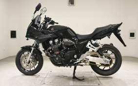 HONDA CB1300SB SUPER BOLDOR 2025 SC54