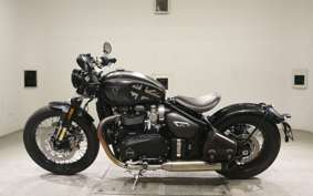 TRIUMPH BONNEVILLE BOBBER 2020