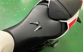 TRIUMPH TRIUMPH STREET TRIPLE 2020 HDA52A