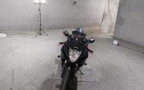 SUZUKI GSX-R750 C4111