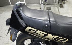SUZUKI GSX-R750 1987 GR71G