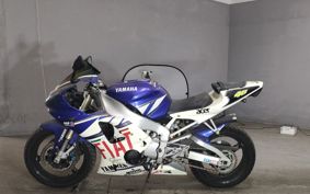YAMAHA YZF-R1 RN04