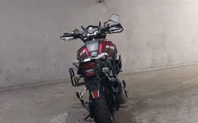 SUZUKI DL1000 ( V-Strom 1000 ) DD111