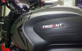 TRIUMPH TRIDENT 660 2021