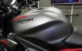 TRIUMPH STREET TRIPLE R 2021