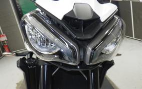 TRIUMPH STREET TRIPLE R 2026