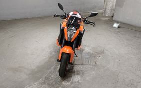 KTM 1290 SUPER DUKE R 2015 V3940