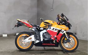 HONDA CBR600RR 2014 PC40