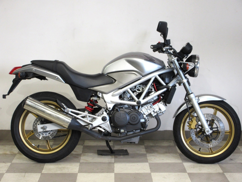 Фото Honda VTR 250 2011 с японского аукциона
