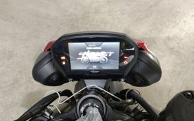 TRIUMPH  TRIUMPH  STREET  TRIPLE RS HDA614