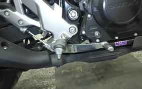 SUZUKI Vｽﾄﾛｰﾑ250