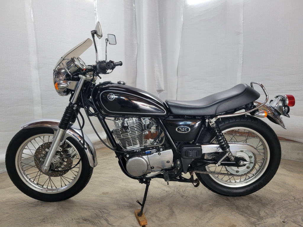 Фото Yamaha SR400 2010 с японского аукциона