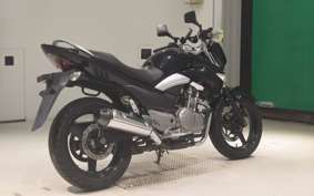 SUZUKI GSR250