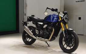 TRIUMPH SPEED400 2025