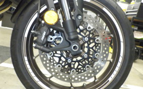 HONDA CB650R E-Clutch 2025 RH17