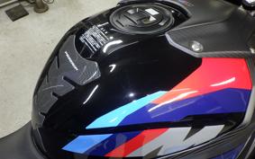 BMW M1000RR 2025