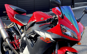 YAMAHA YZF-R1 2002 RN09