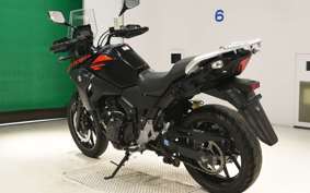 SUZUKI Vｽﾄﾛｰﾑ250A 2004