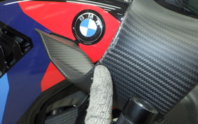 BMW M1000RR 2025