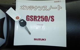 SUZUKI GSR250
