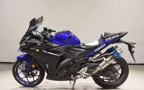 YAMAHA YZF-R25