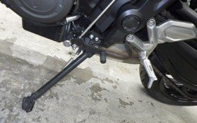 TRIUMPH TRIDENT 660 2023