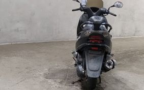 YAMAHA MAJESTY 125 SE27