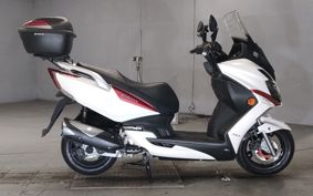 KYMCO KYMCO G-DINK250 ..