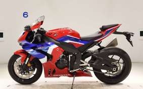 HONDA CBR1000RR R 2023 SC82