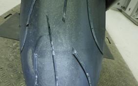 YAMAHA YZF-R1 2001 RN041