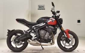 TRIUMPH TRIDENT 660 2026