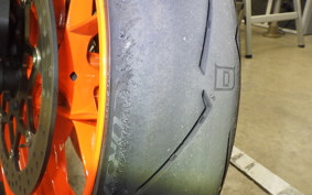 KTM 890 DUKE R 2021