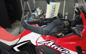 HONDA CRF1000L AFRICA TWIN 2016 SD04