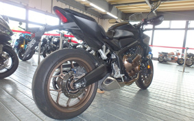 HONDA CB650R E-Clutch 2025 RH17